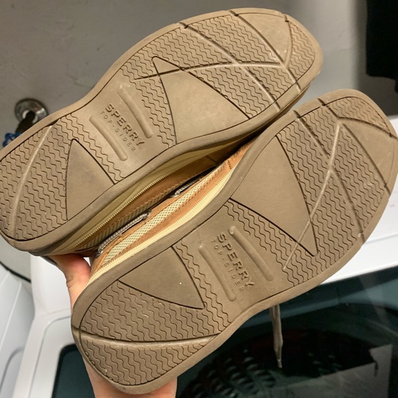 Sperrys Lanyard tan sz 4. Like new. A few surface scuffs, see pics. - Picture 4 of 5
